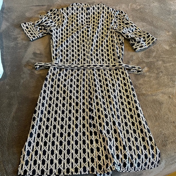 Laundry by Design - Nautical Navy and White Shortsleeved Dress , Size 6 - Picture 2 of 4